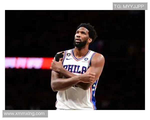 恩比德膝盖受伤对76人季后赛前景的影响及球队应对分析