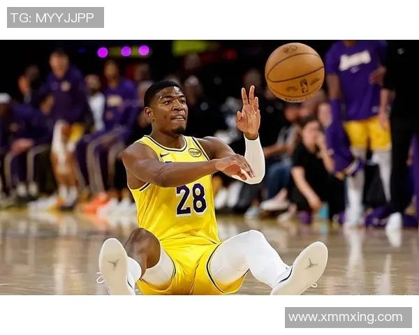 湖人球迷对球队防守表现感到担忧,呼吁加强训练 湖人球迷对球队防守表现感到担忧,呼吁加强训练